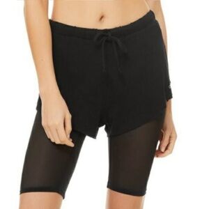 Alo yoga sunbathe short